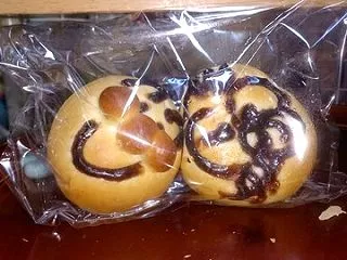 パン、パン、パン屋さんにお買い物♪