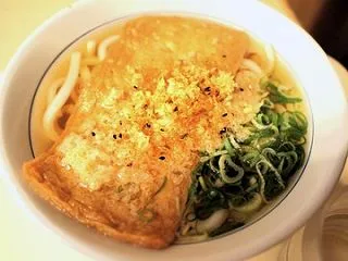 【つるまる饂飩のきつねうどん】毎月3日は…