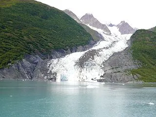 大自然と紅葉のアラスカの旅（その１）