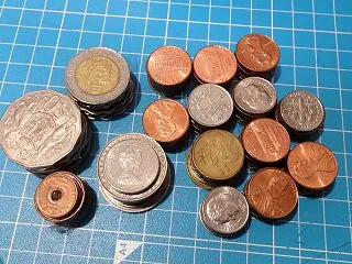 札でのお遊び。決して「お金」をないがしろ…