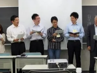 【クメール】 受付の対応で 喜怒交交(コ…