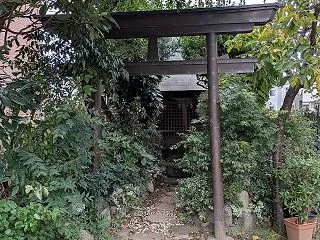「石鉄神社」（平塚市南豊田）