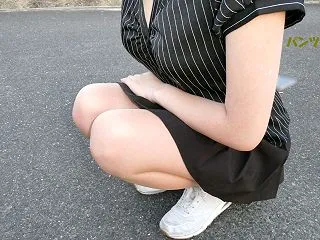 19歳 ガールズバーで働くキャストのパン…
