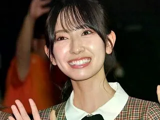 日向坂46金村美玖、フリルワンショルワン…