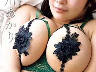 爆乳パラダイス 藤川あかり