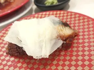 魚べいの「サーモン揚げねぎラー油」「ハリ…