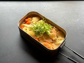 豚汁の炊き込みごはんをメスティンで作ろう…