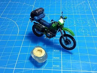 1/35 オフロードバイク（30）積載品