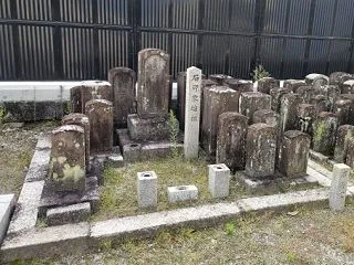 京都府京都市 廬山寺/石野家墓所