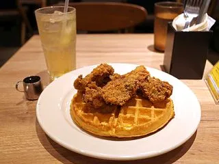 ワッフルチキン／ワイアードカフェ（名古屋…