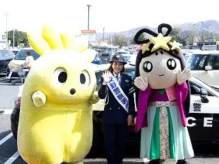 交野PR大使の小椋寛子さんがおりひめバス…