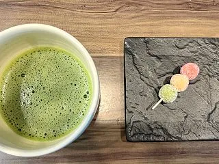 静岡のお抹茶と京都のすはま団子