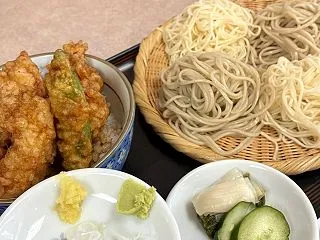 鶏天丼と二八蕎麦冷麦のめおとセット 竹む…