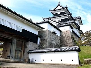 白河小峰城 その２（本丸石垣と御三階櫓）