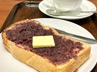 上島珈琲店であんバタートーストモーニング