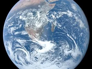 宇宙開発に夢を託すのが「理系」か？