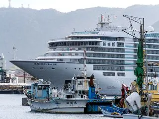 シーボーンアンコール入港