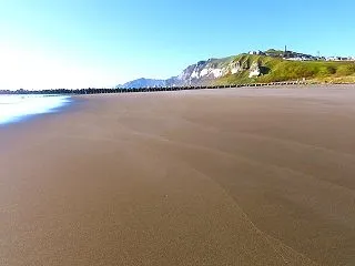 秋日和のイタンキ浜を散策・・・