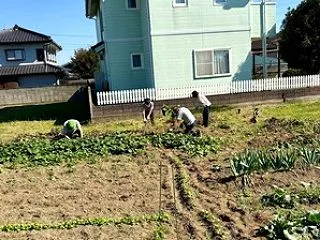 カタカナ マチダ 飲みました + 芋掘り…