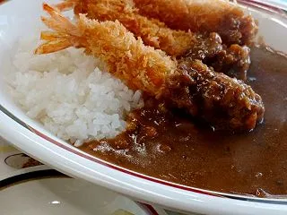 みよしの澄川店でエビフライカレーのみよし…