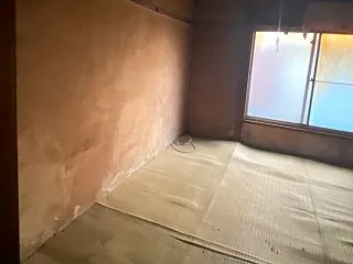 こんな傾いた家、絶対おすすめしません！な…