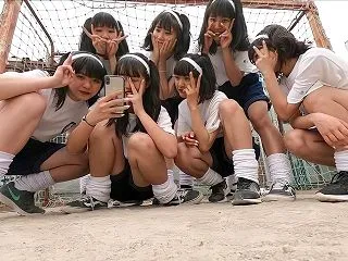 【画像】汗がいっぱい染みた女子高生の体操…