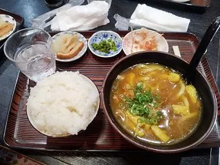 御所の入船でカレーうどんを食う愉快なおっ…
