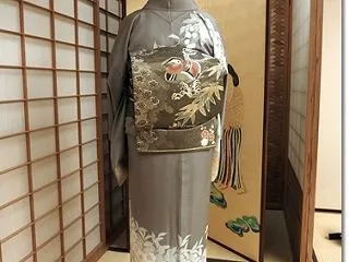 お宮参りで母が締めたオシドリの帯
