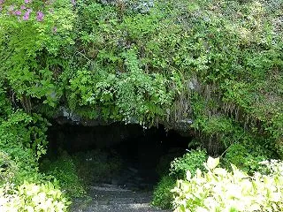 富士山の地下に「異界への入り口」があった…