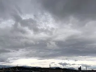 寒冷前線通過後の空