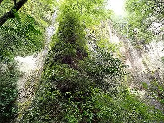 岩古谷不動滝