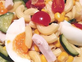晩ごはんはマカロニサラダ