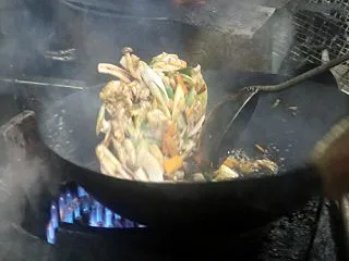 「ねぎラーメン」葱爆肉片湯麵 