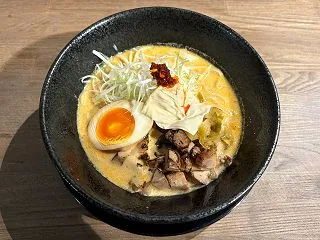 麺屋 一基 / 奥底で美味の音色が響く・…
