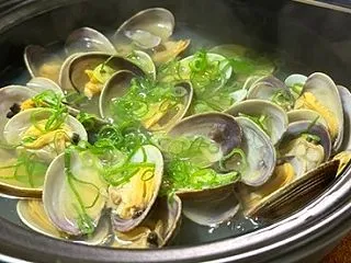 最近はラーメンもこってりより、あっさりか…