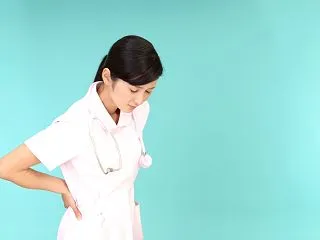 看護師で股関節が痛いのは立ち仕事だけ？歩…