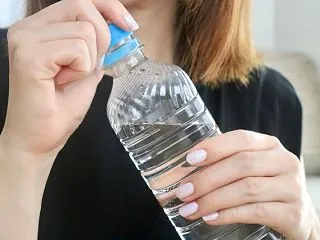 水をあまり飲まない人の特徴と不足のサイン