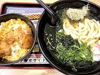 24時間営業！ 資さんうどん@小倉