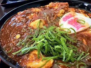 資さんうどん特製「麻婆丼」～2026年1…