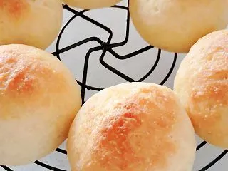 オーバーナイト法で【米粉の豆乳まるパン】