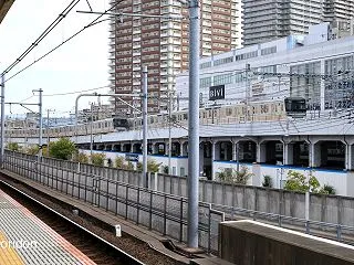 南千住で見た同形式同士の離合シーン＋α