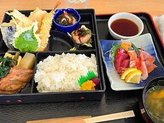 神社巡りからお祭りへ
