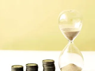 50代、株主優待株を買う前に確認している…