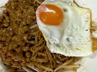 一人夕ご飯は納豆焼きそば！？＆毎日使うも…