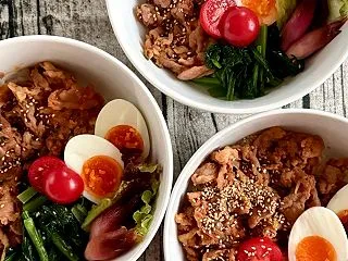 プルコギ丼の置き弁☆息子の奢りのランチ