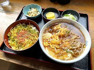 お店の前はよく通るのに6年ぶりの訪問！函…