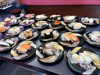 ★廉価ローリングお寿司チェーン店“函まる…
