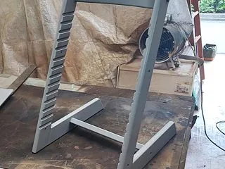 STOKKEは黒のつや消しがおすすめ！