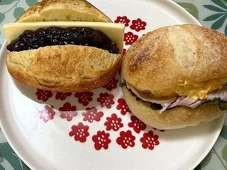 ケーキとパンと、昆布の佃煮