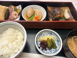 落武者の仕事 理事会と食事について